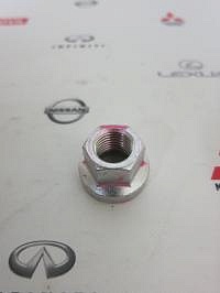 Запчасть: гайка крепления сходразвального рычага V80. 90# MITSUBISHI