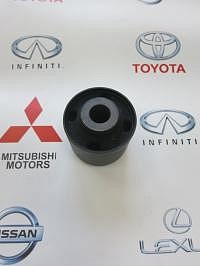 Запчасть: сайлентблок RR продольного рычага RR MITSUBISHI